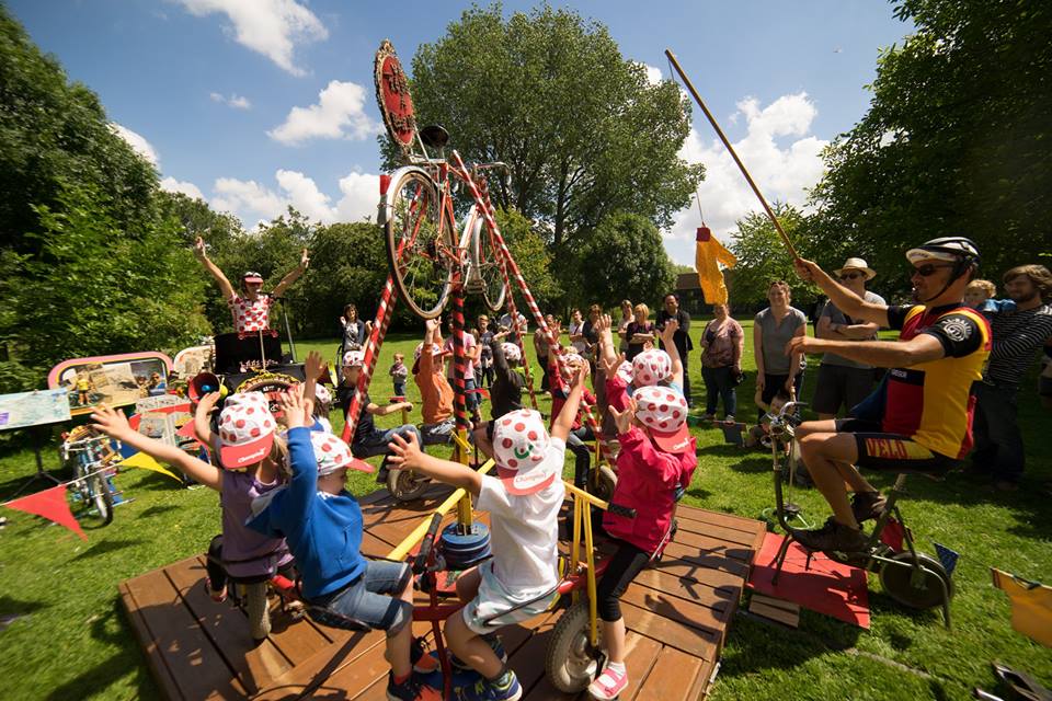 mai à vélo - ®UnTouràBiclou