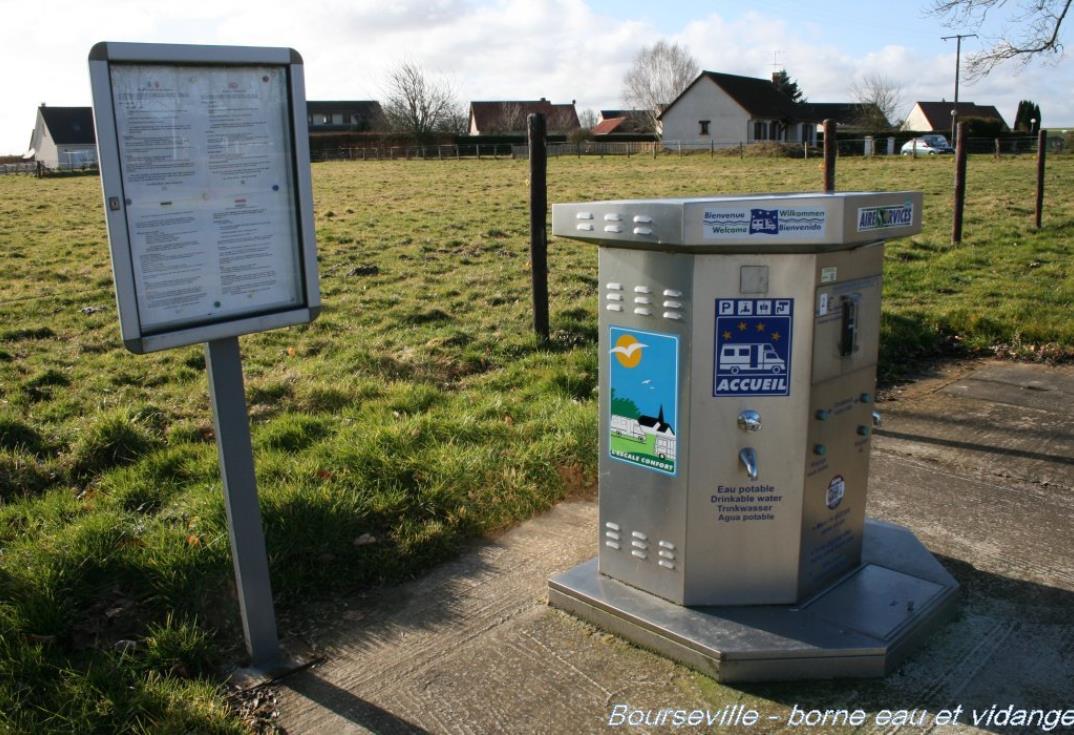 aire camping-car_borne eau et vidange_Bourseville_Somme_Picardie