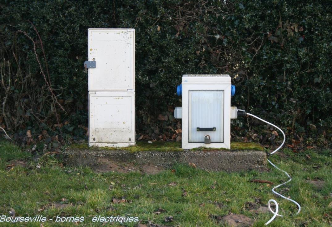 aire camping-car_borne électrique_Bourseville_Somme_Picardie