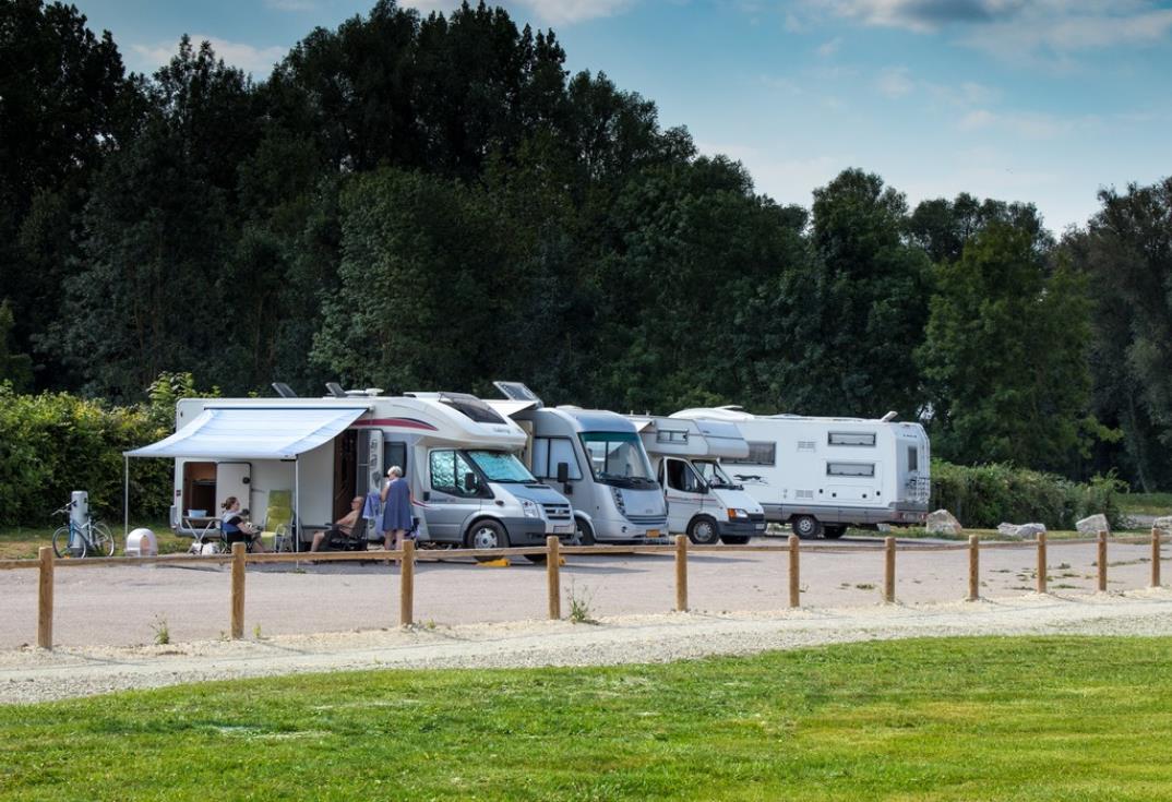 Ailly-sur-Noye-Aire-de-camping-car-park-2