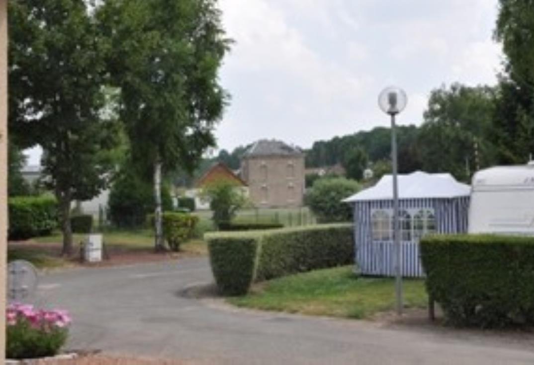 Camping municipal<allée<Picquigny<Somme<Picardie
