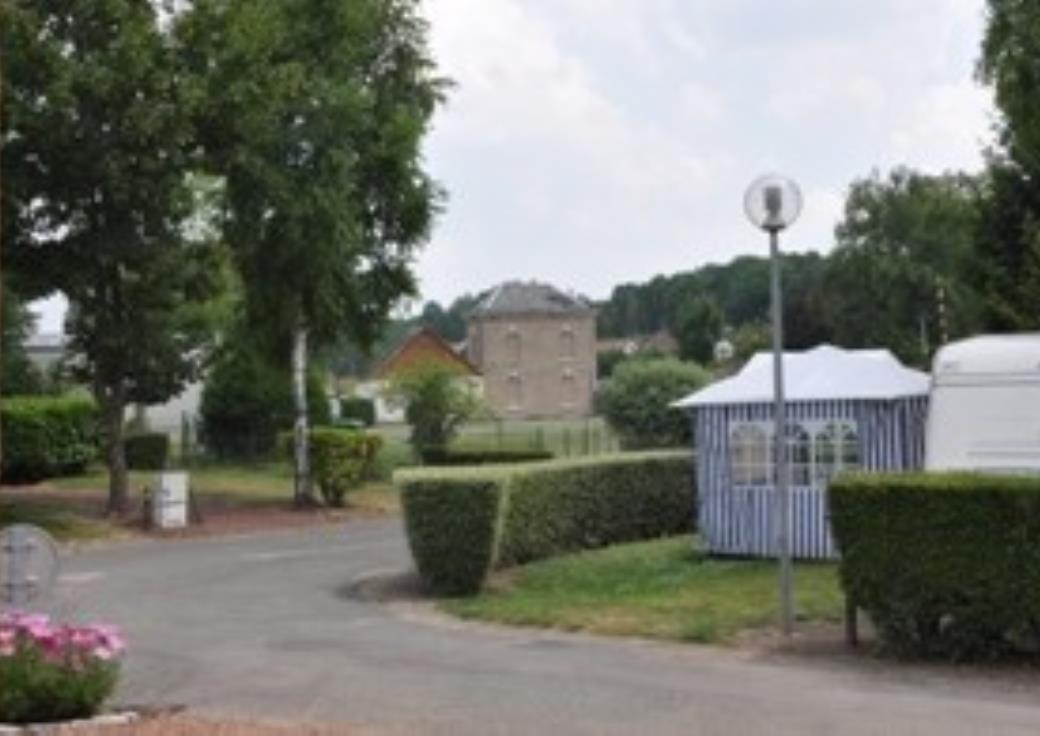 Camping municipal<allée<Picquigny<Somme<Picardie