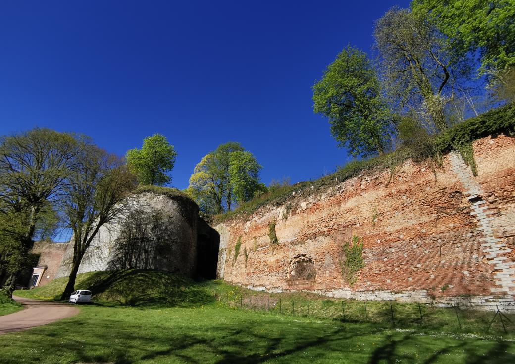 Remparts de la citadelle de Doullens