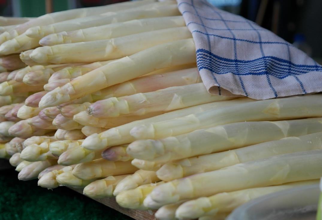 Embreville-Asperges-blanches-Pixabay-2019