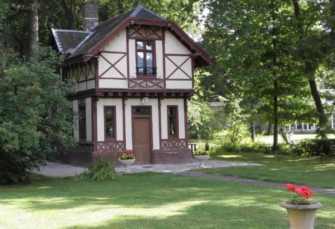 CAOURS Le pavillon