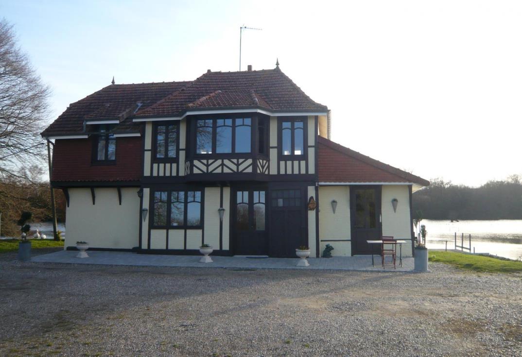 LONGPRE-LES-CORPS-SAINTS Etang de l'hôpital
