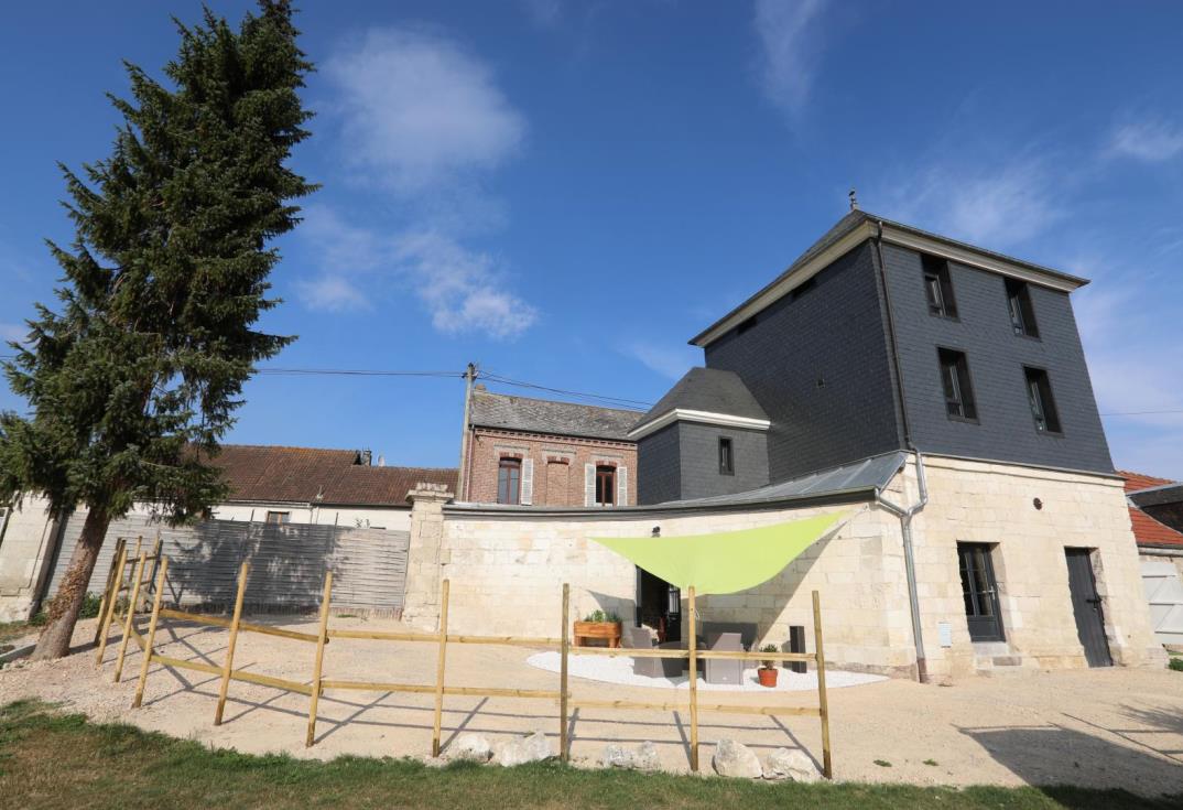 BOURDON Les hirondelles des cavins