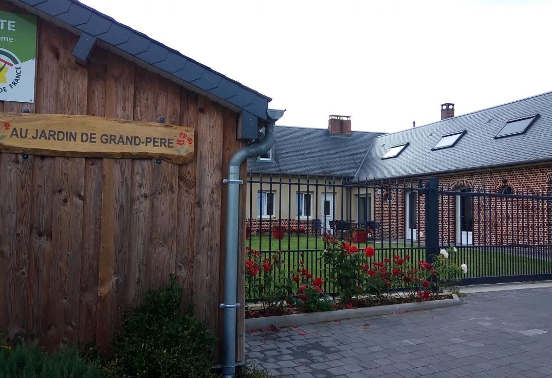 VAUCHELLES LES AUTHIE Au jardin de Grand-père