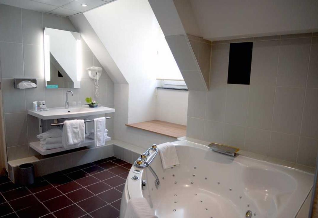Mercure_suitejacuzzi1_abbeville_somme_picardie
