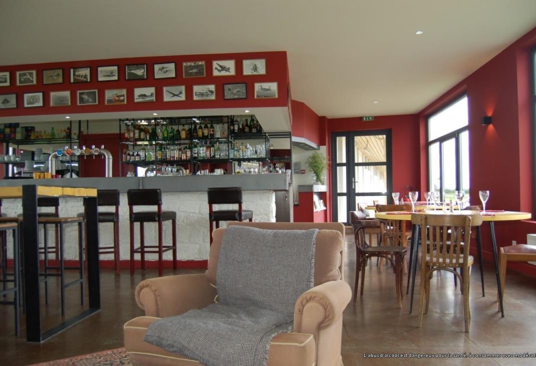 HOTPIC080V50EQQB_Buigny_l'aérodrome_bar