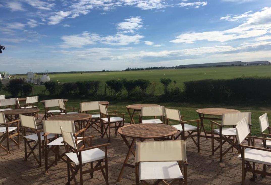 Buigny_l'aérodrome_terrasse