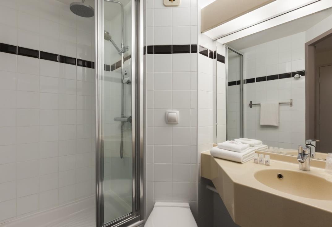 HOTPIC080V50KERF-Interhotel-SDB-Longueau-Somme-HautsdeFrance