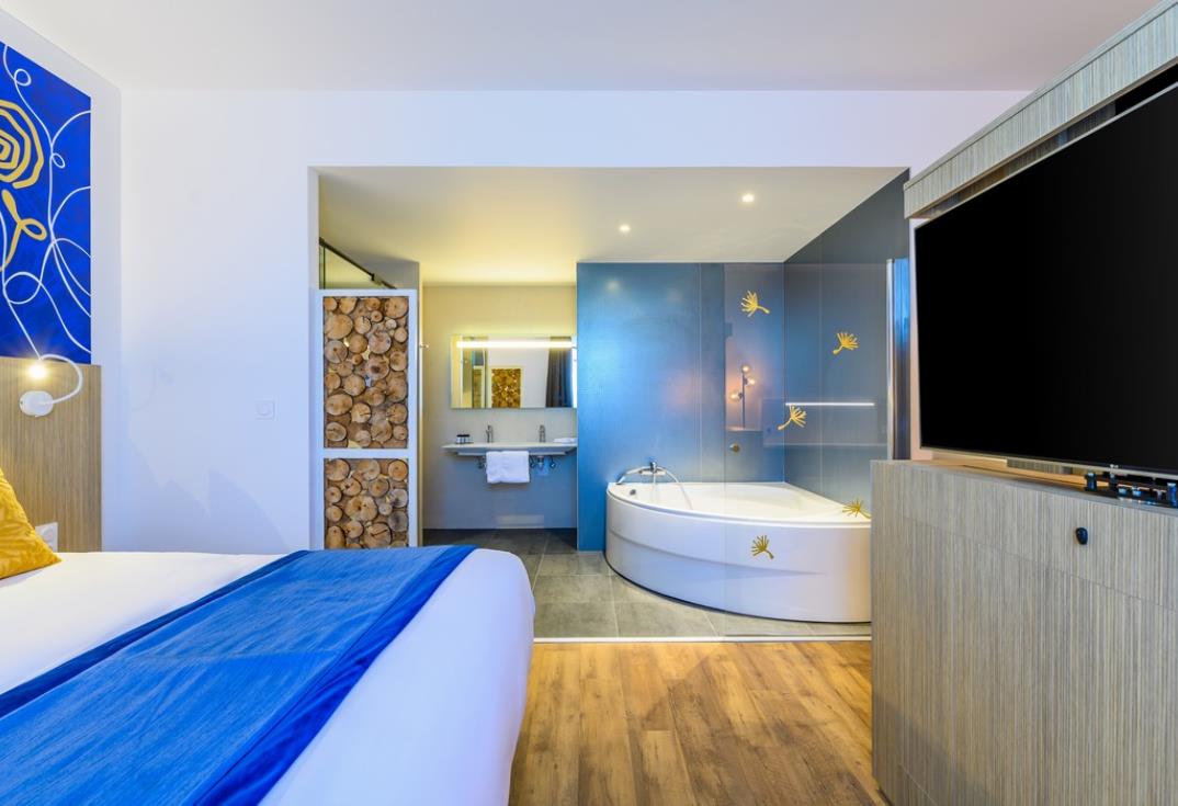 HOTPIC080V50OIUV-Quality-Hotel-Amiens-suite-ch-double-bis-Poulainville-Somme-HautsdeFrance