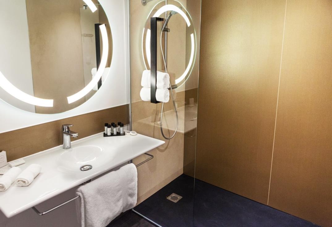 HOTPIC080V50OIUV-Quality-Hotel-SDB-Poulainville-Somme-HautsdeFrance-2