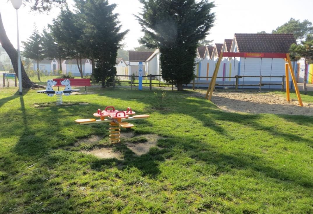 HPAPIC0800010523_Les galets de la Mollière_aire de jeux1_Cayeux sur Mer_Somme_Picardie