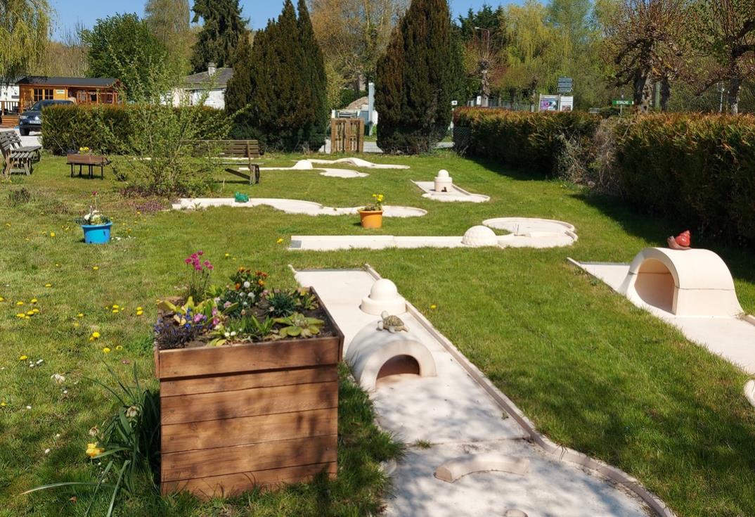 HPAPIC0800010527_La Grand Pré_minigolf_Long_Somme_HautsdeFrance