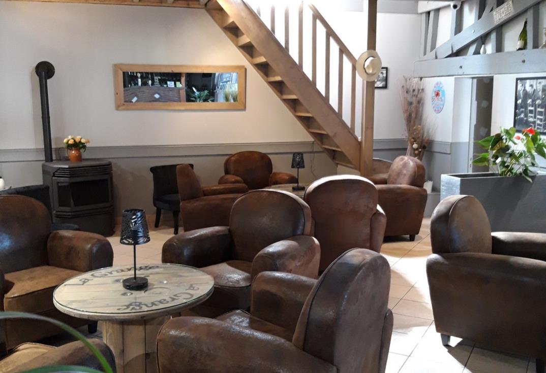 HPAPIC0800010550_Les Peupliers_lounge bar_Vironchaux_Somme_HautsdeFrance