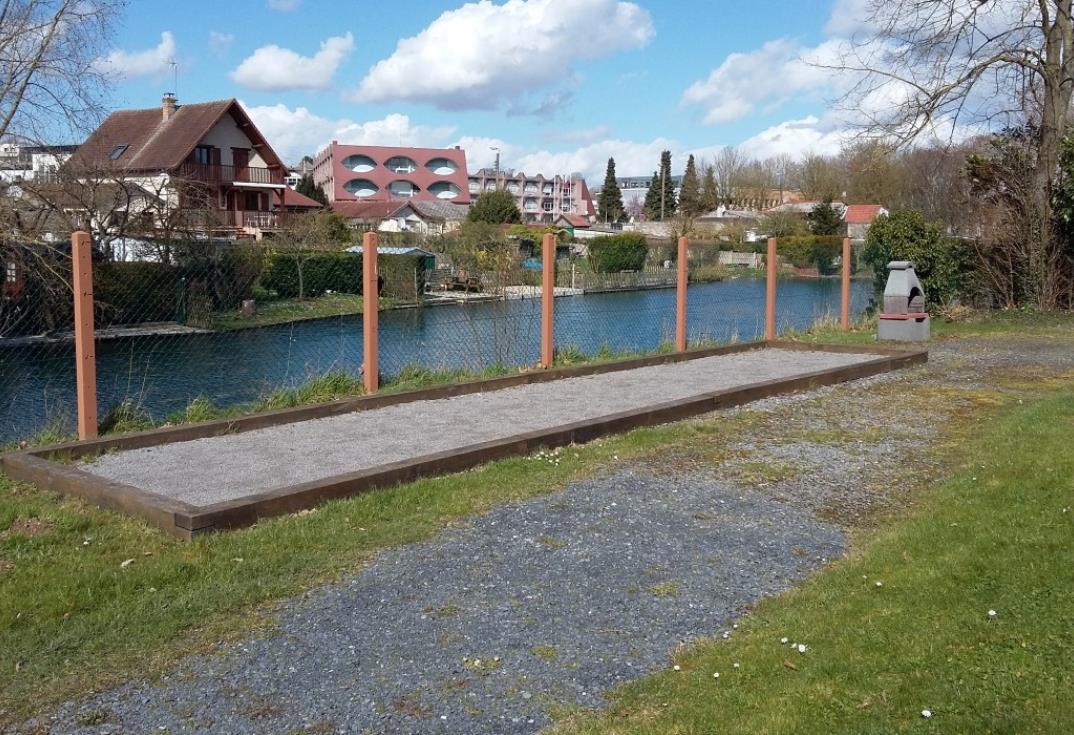 Camping le Brochet_boulodrome_Péronne_Somme_Picardie