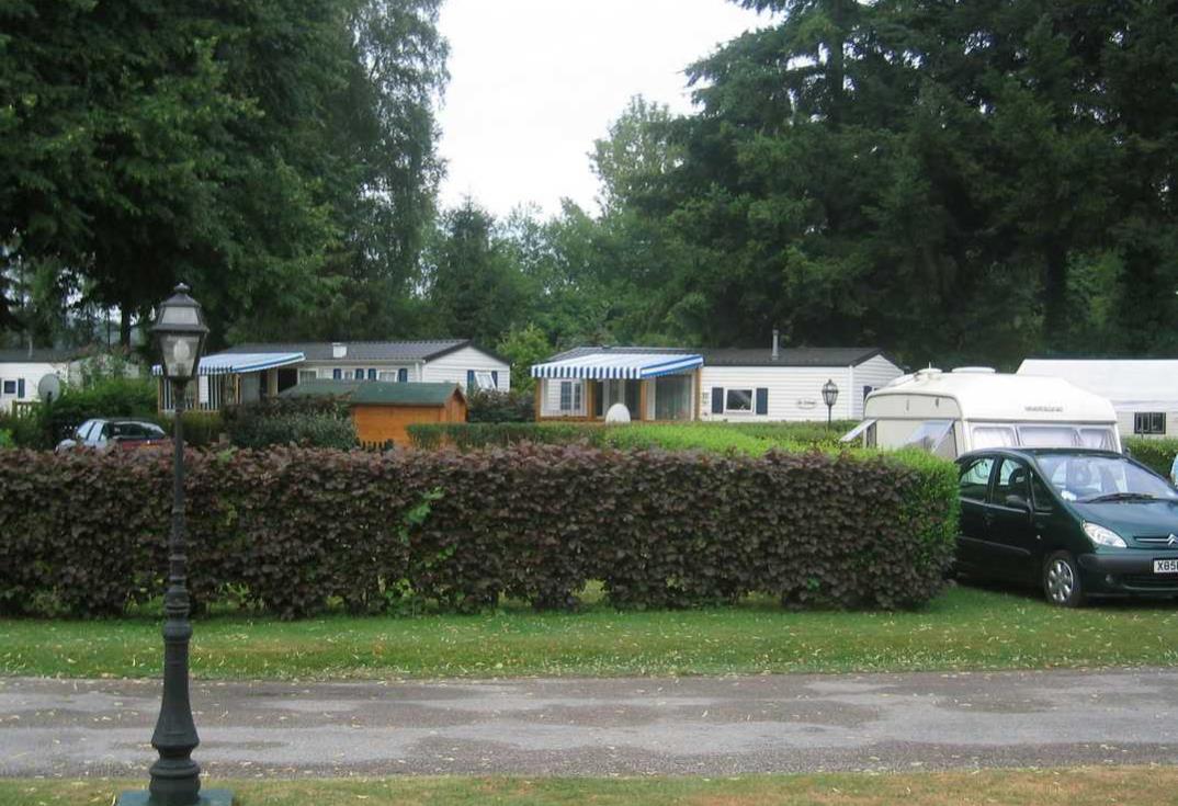 Camping du Château et de l'Oseraie_voiture_Feuillères_Somme_Picardie