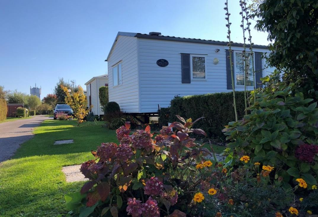 HPAPIC080FS00015-Le-Robinson-mobil-home4-Fort-Mahon-Somme-HautsdeFrance