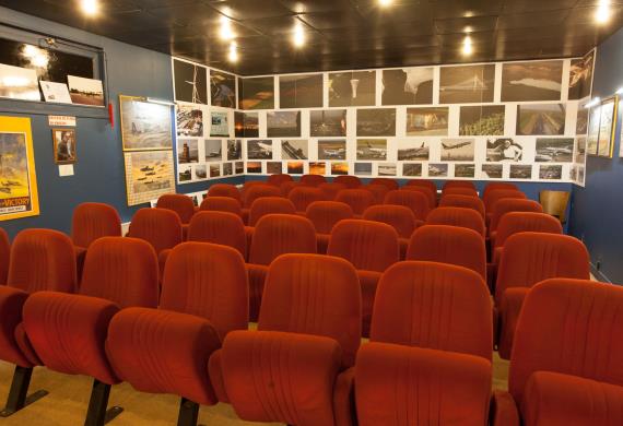 salle de cinéma du musée de Warluis