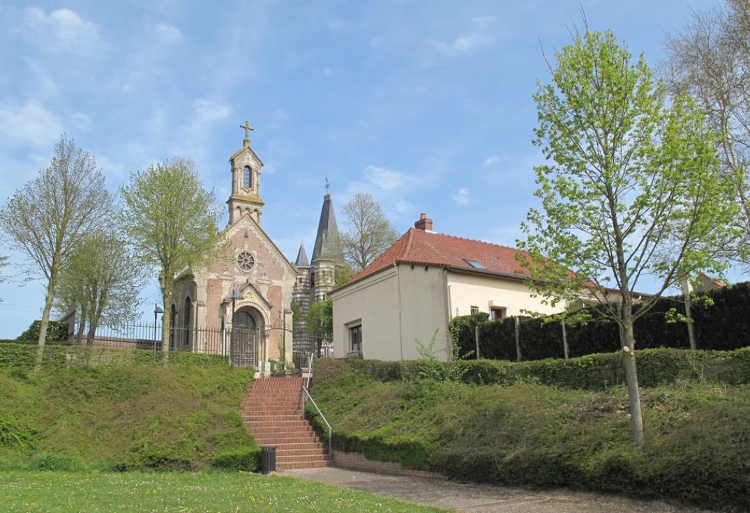 Oneux_chapelle-et-eéglise©SommeTourisme-MTestu