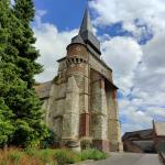 Eglise fortifiée < Macquigny < Aisne < Picardie