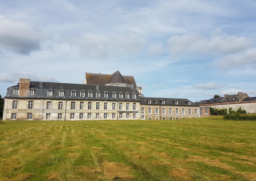 Saint-Riquier-Abbaye--Somme-Tourisme-VN-2