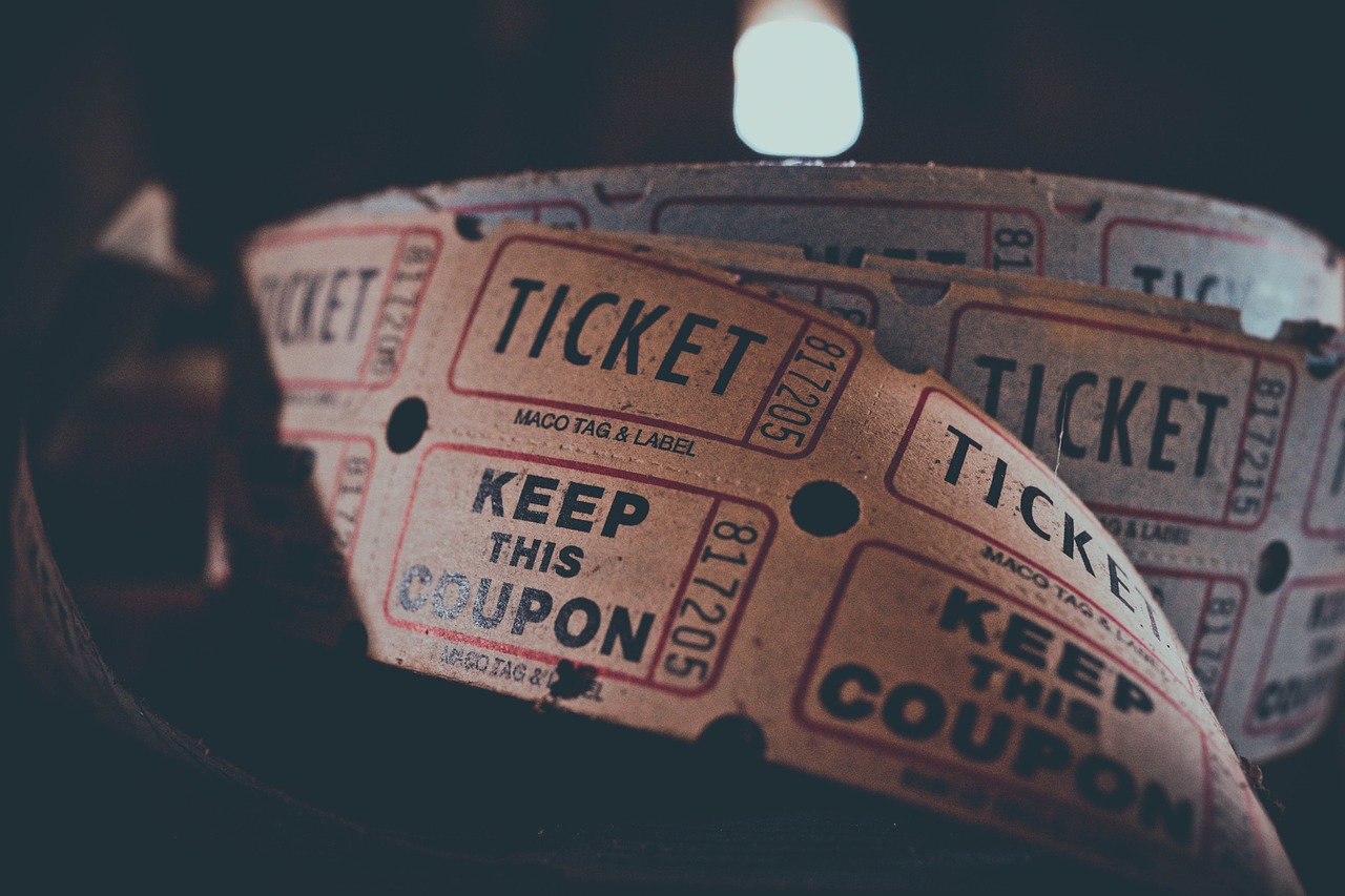 cinéma ticket - @OTNS