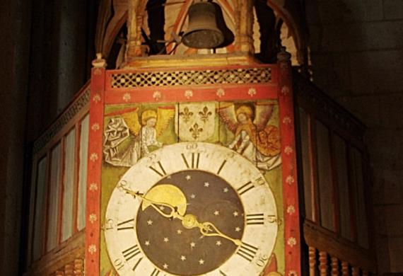 Cadran et cloche de l'horloge à carillon