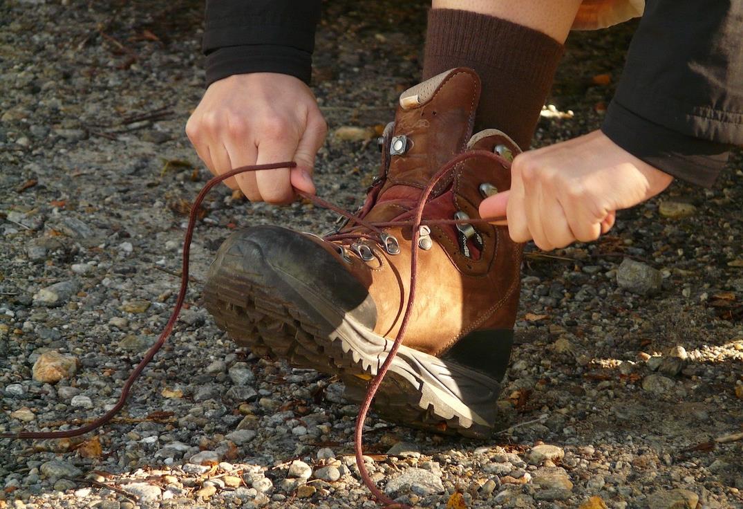 tie-shoes-3082_1280